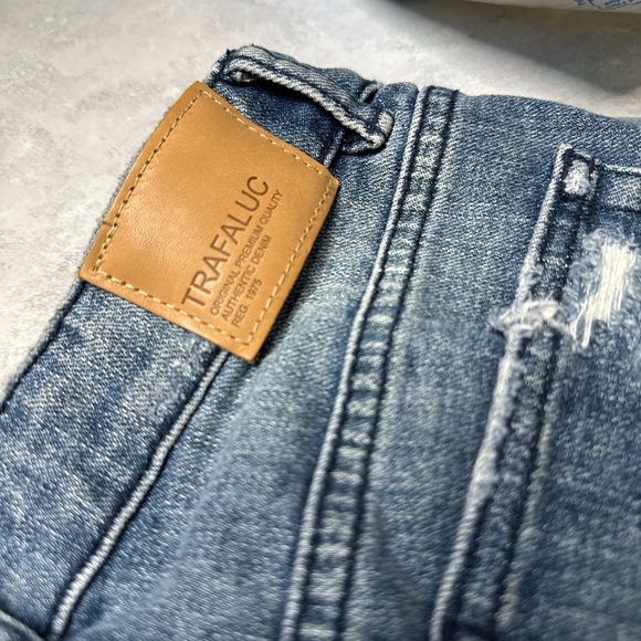 Denim Shorts .Size 6 - Picture 1 of 5